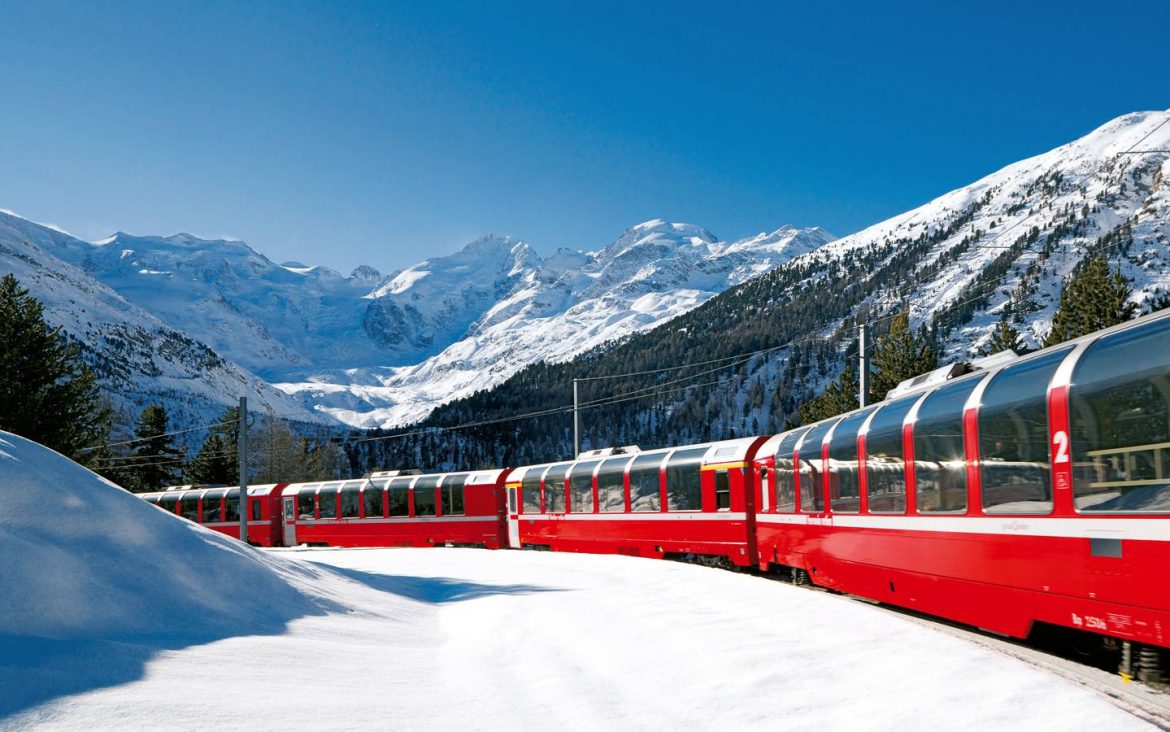 Sulle Alpi in inverno con il Bernina Express