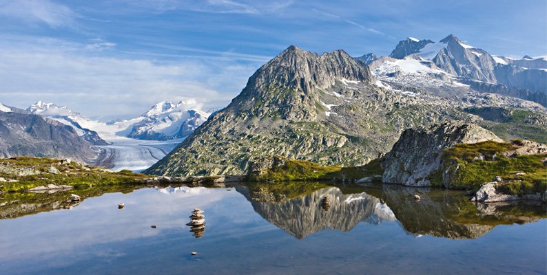 Lago Taelli (2610 m), Canton Vallese - Credits swiss-image.ch Lago Taelli (2610 m), sullo sfondo il ghiacciaio dell'Aletsch, Canton Vallese - Credits swiss-image.ch