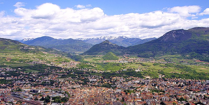 Veduta panoramica della città di Trento