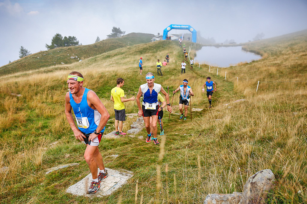 Gruppo di partecipanti di corsa durante la Rosetta Sky Race 2016