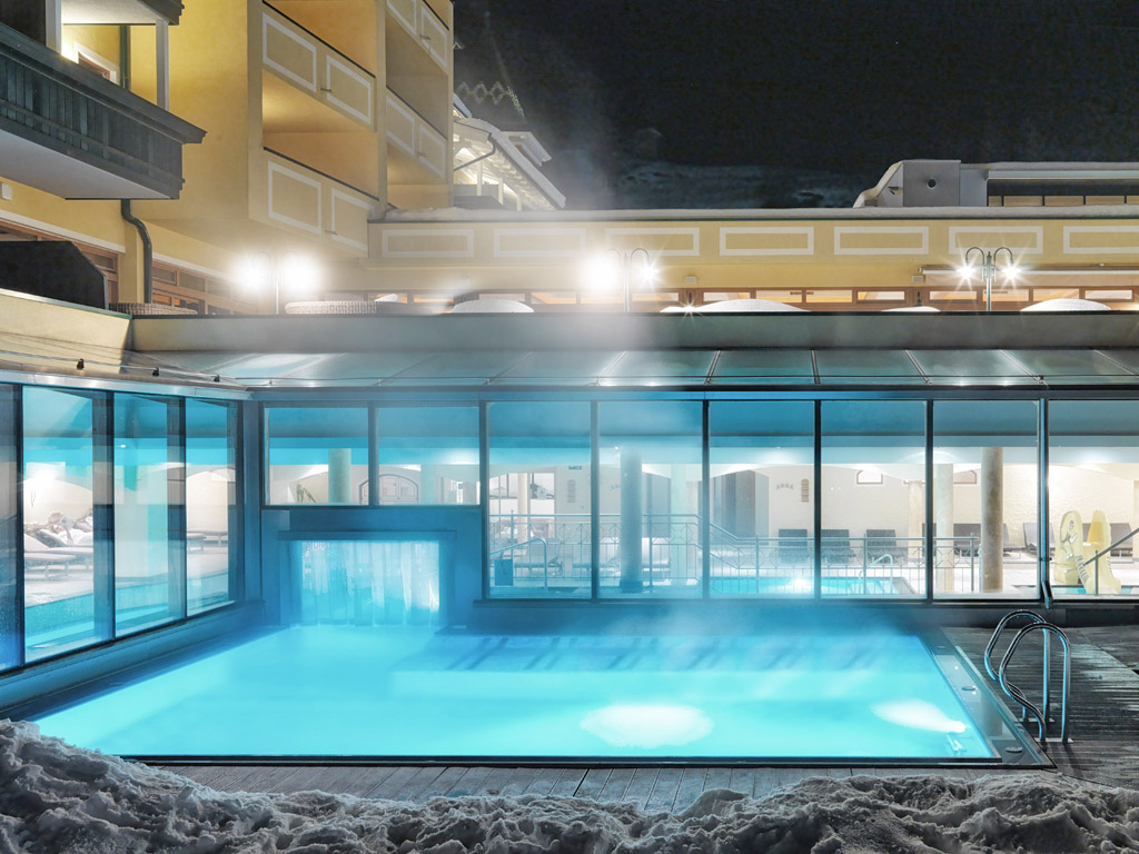 La piscina del Dolomiten Residenz ****S Sporthotel Sillian