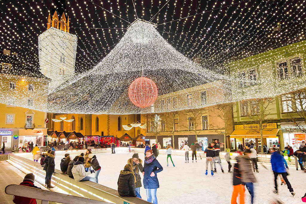 Natale con pattinaggio sul ghiaccio nel centro di Villach