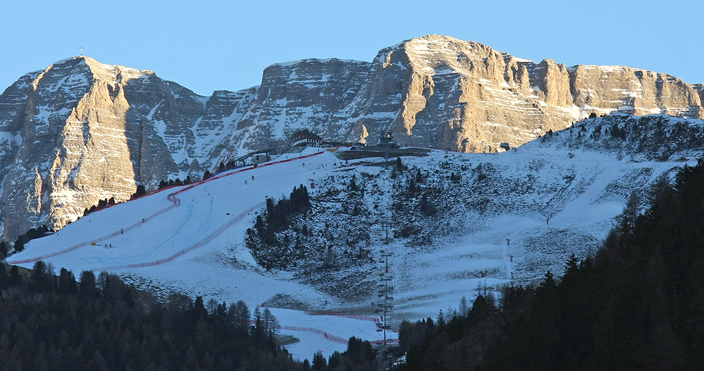 Tramonto sulla pista Saslong, la vigilia della gara