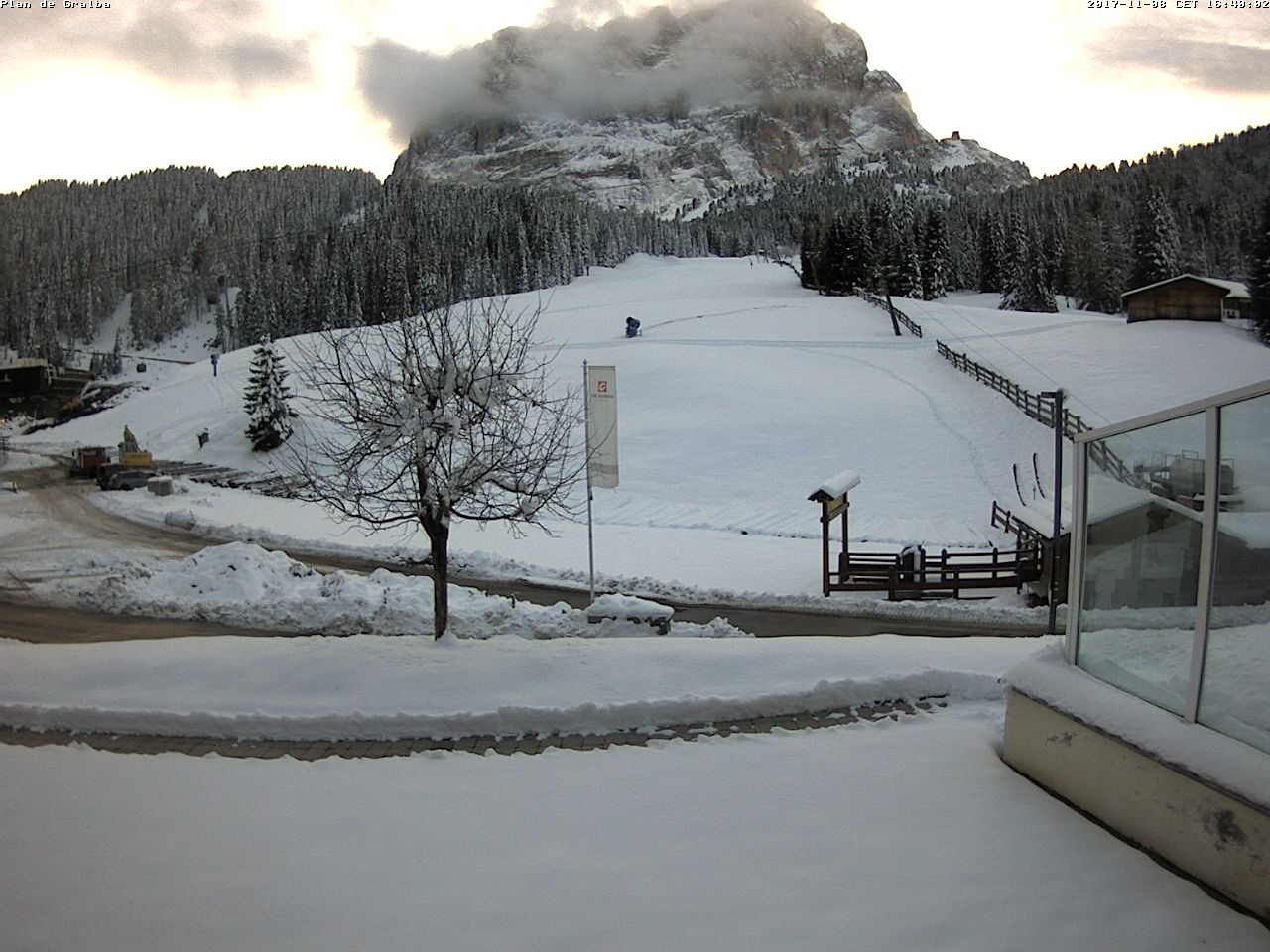 Neve in Val Gardena - Webcam Plan de Gralba, 8 novembre 2017