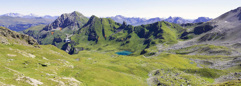 Veduta estiva delle montagne di Lenzerheide