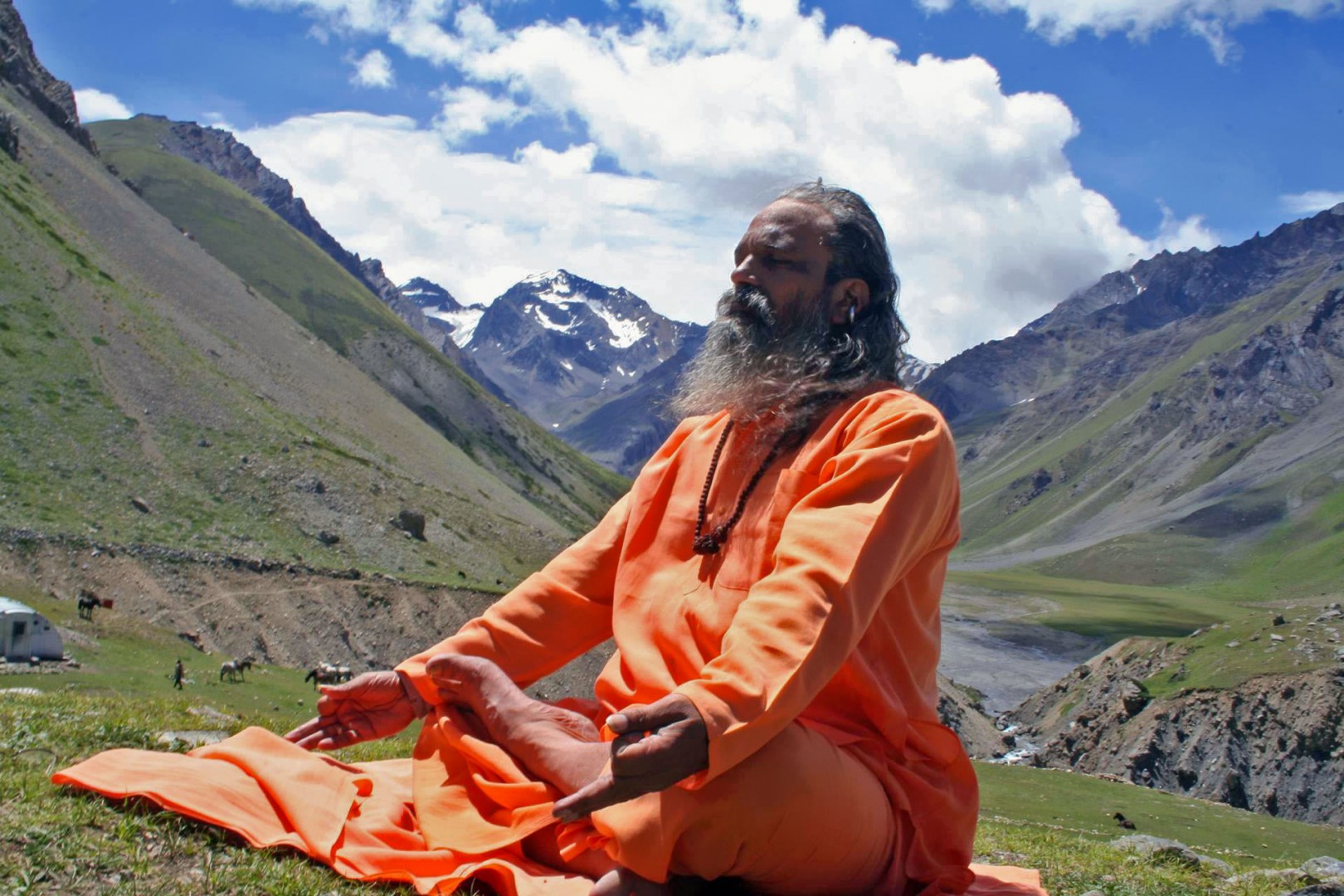 Yoga e ciaspole al Gran Paradiso