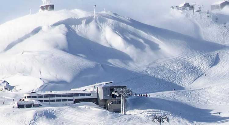 Rischio valanghe a St. Anton: stop per la Coppa del Mondo di sci femminile