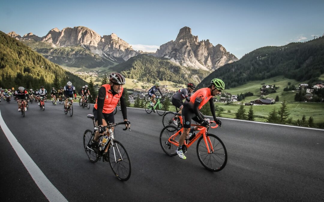 Maratona Dles Dolomites 2022: dal 5 maggio vendita online di 400 pettorali in beneficenza per l’Ucraina