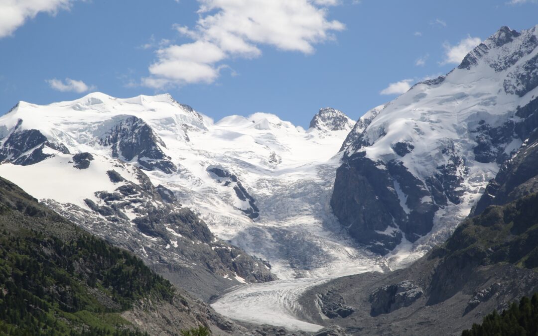 Ghiacciai alpini, l’ennesima estate insostenibile. Facciamo il punto con il Servizio Glaciologico Lombardo