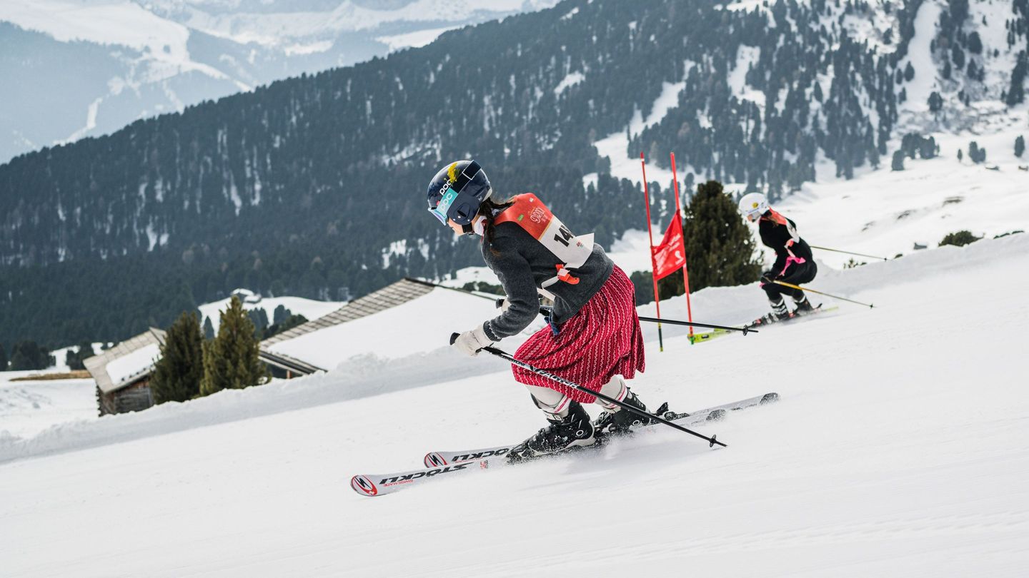 Dirndl_Ski_Day_Val_Gardena_Dolomites