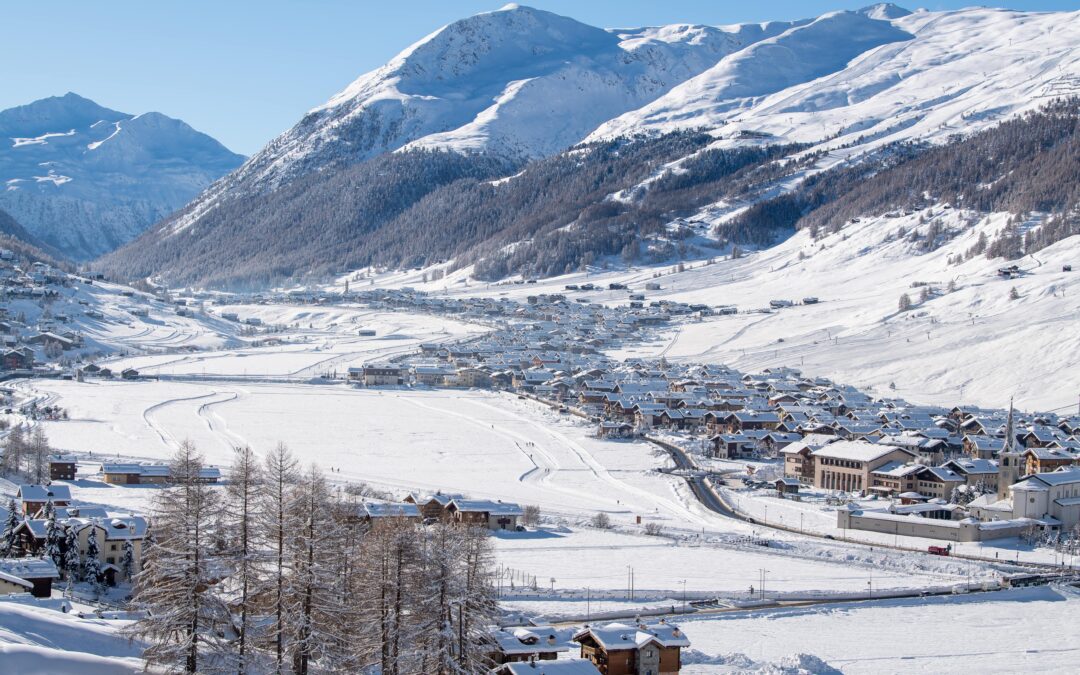 Sci alpinismo a Livigno: scopri le escursioni più belle con mappe, guide, info e bollettini