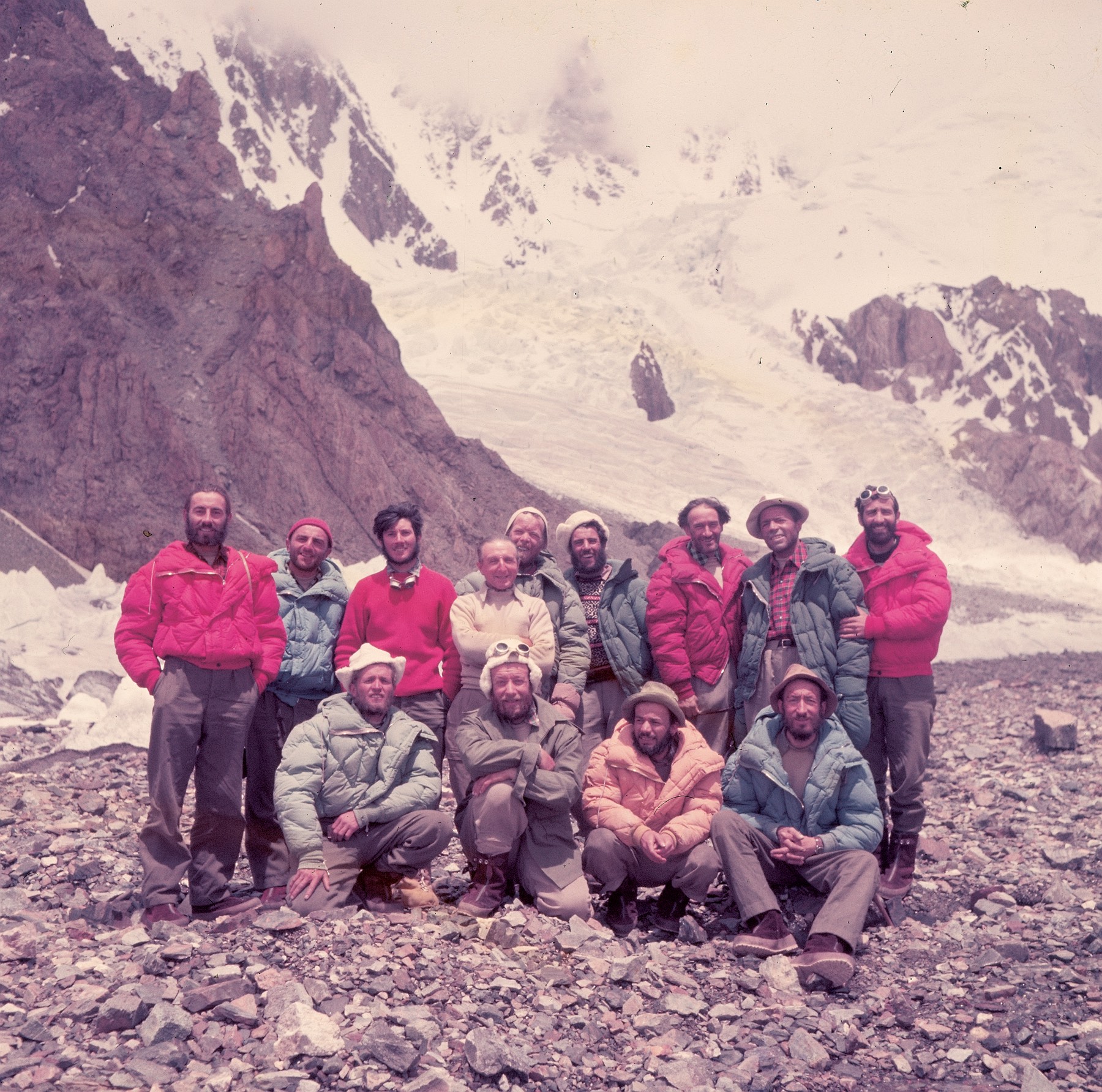 Foto storica alpinisti spedizione 1954