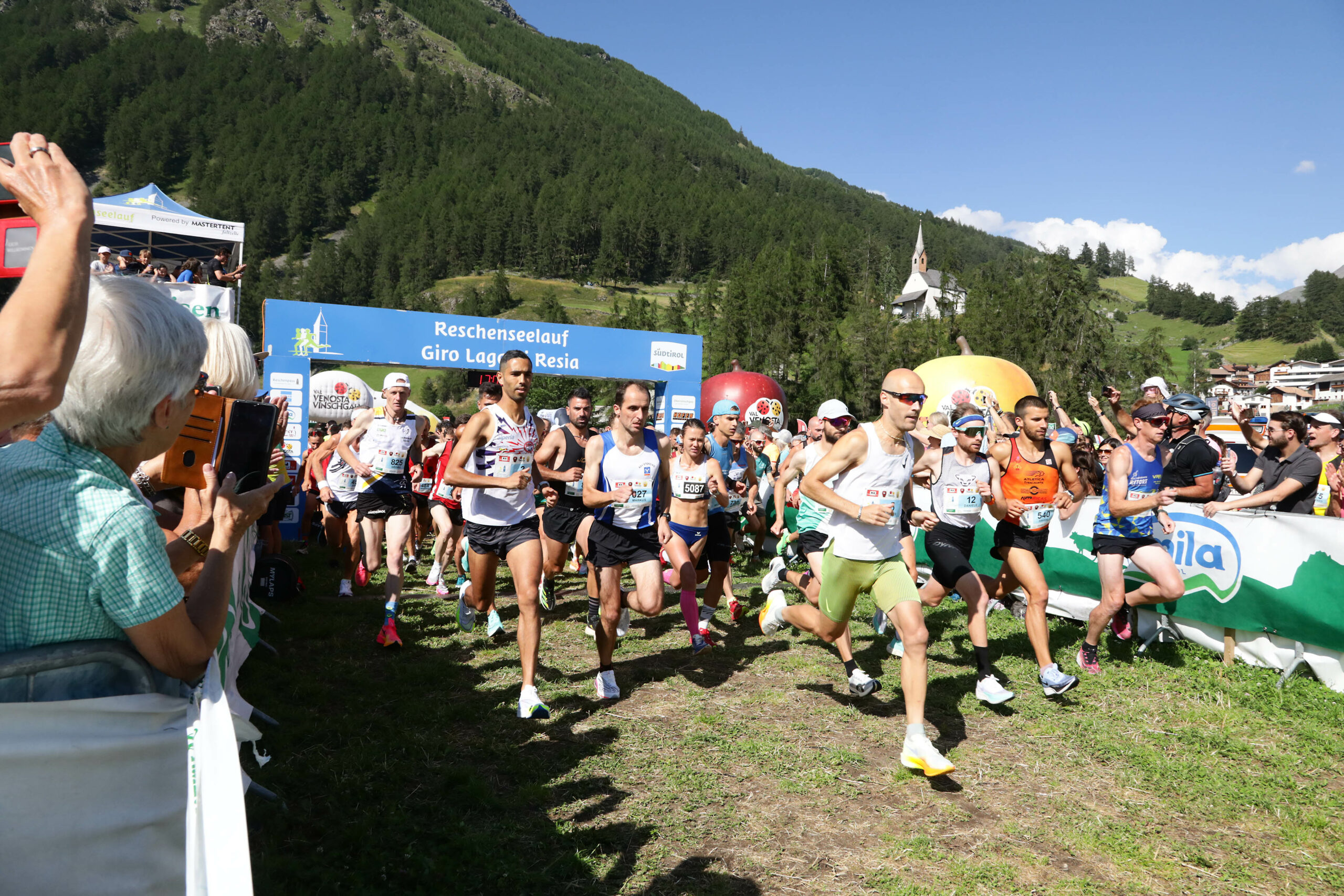 Partenza Giro Lago Resia 2023 - foto Newspower.it Trento