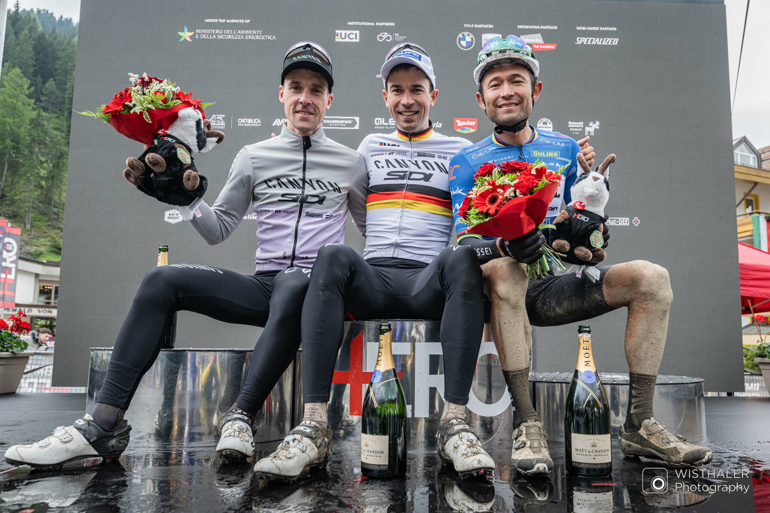 Il podio Elite maschile - foto HARALD WISTHALER