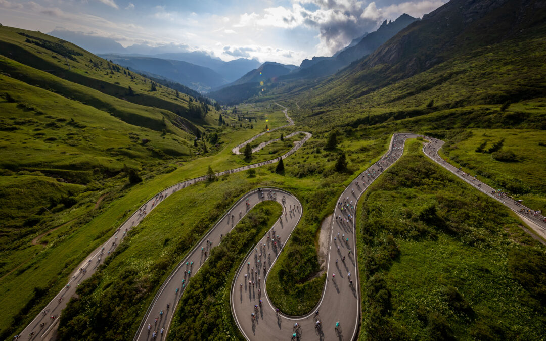 Classifica Maratona Dles Dolomites 2025: il racconto di una gara piena di luce