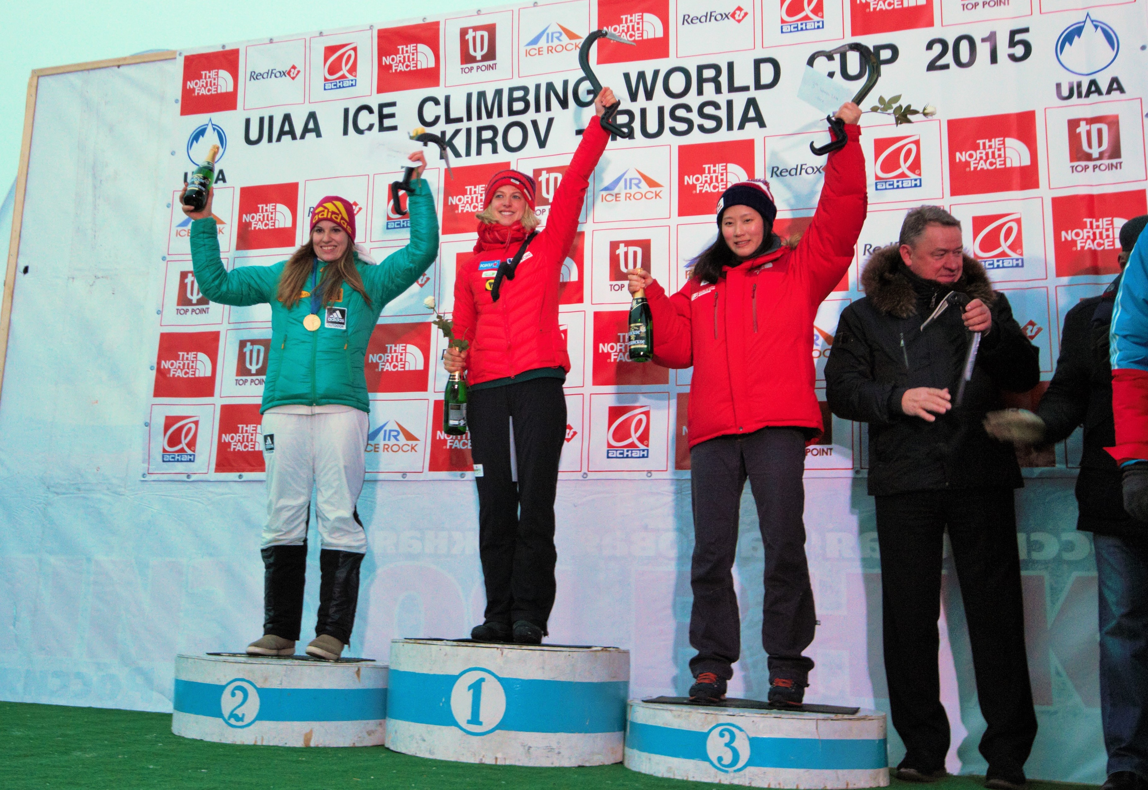 Iceclimbing: Angelika Rainer e Maxim Tomilov vincono la Coppa del mondo 2015
