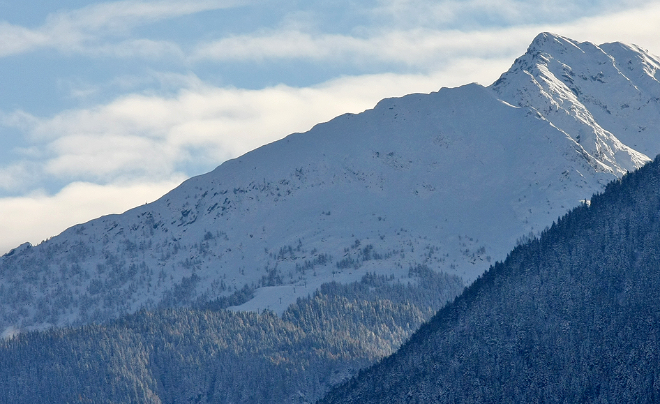 Neve sulle Alpi, aprono piste e impianti