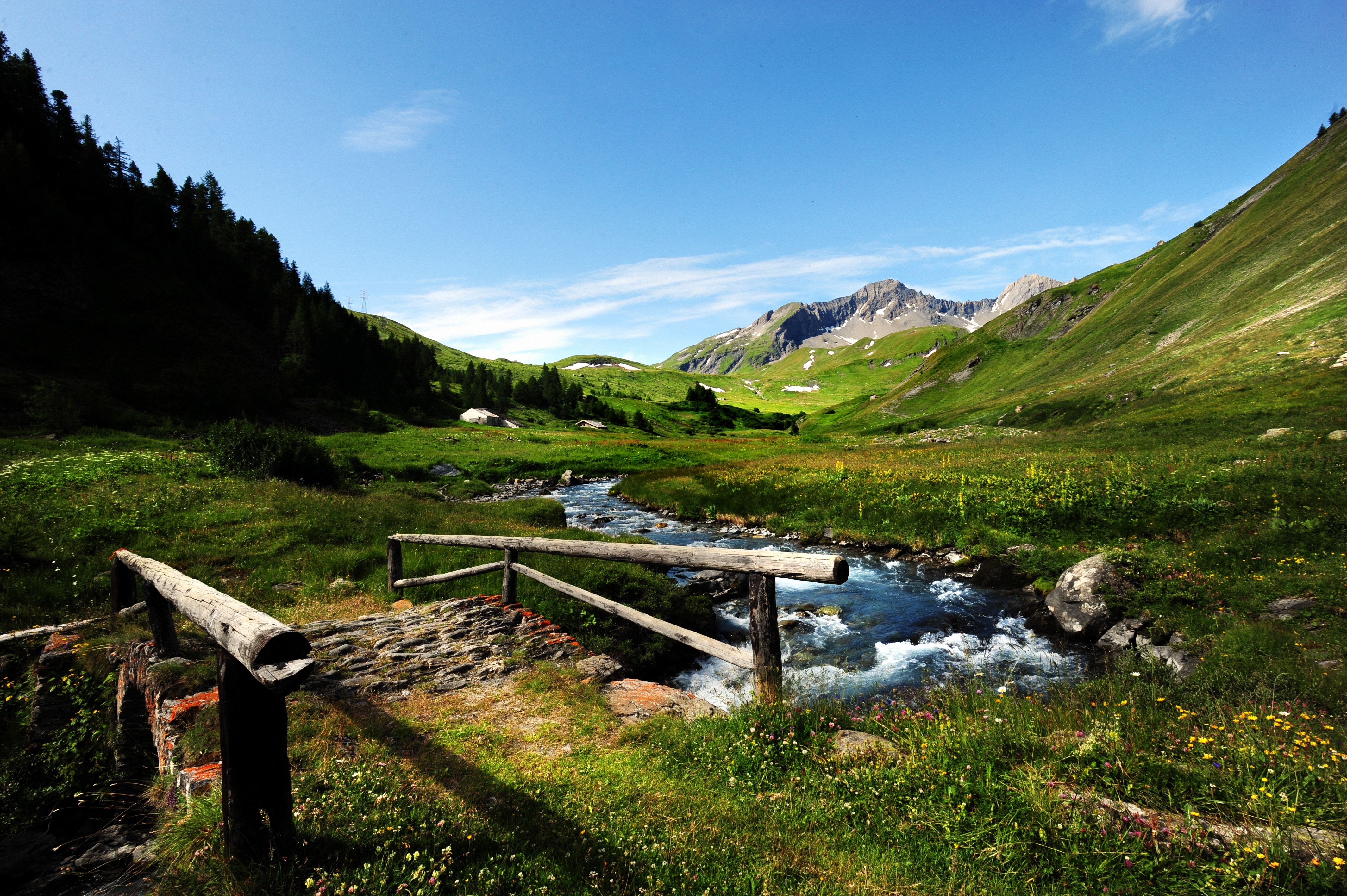 Scopriamo La Thuile, tra natura, Alpi e storia