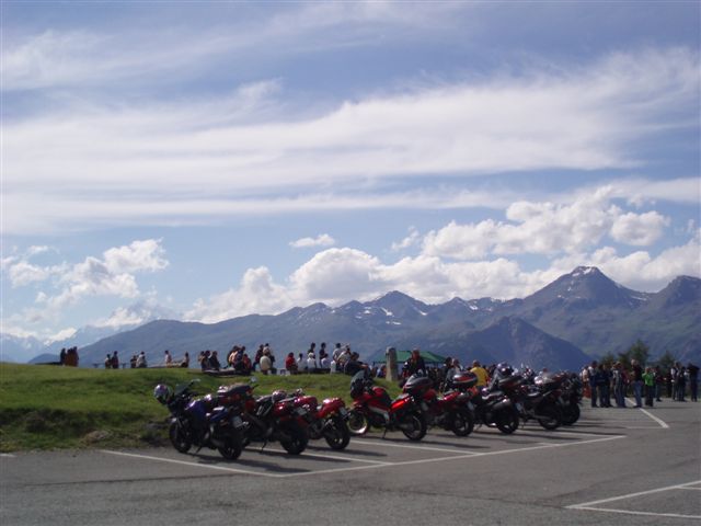 Raduno dei Wingers – moto Gold Wing – a Pila Valle d’Aosta