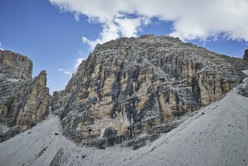 Nuova prima ascensione sulle Dolomiti: Simon Gietl sale la via â€œLâ€™Oracoloâ€ sulla Nord del Laga