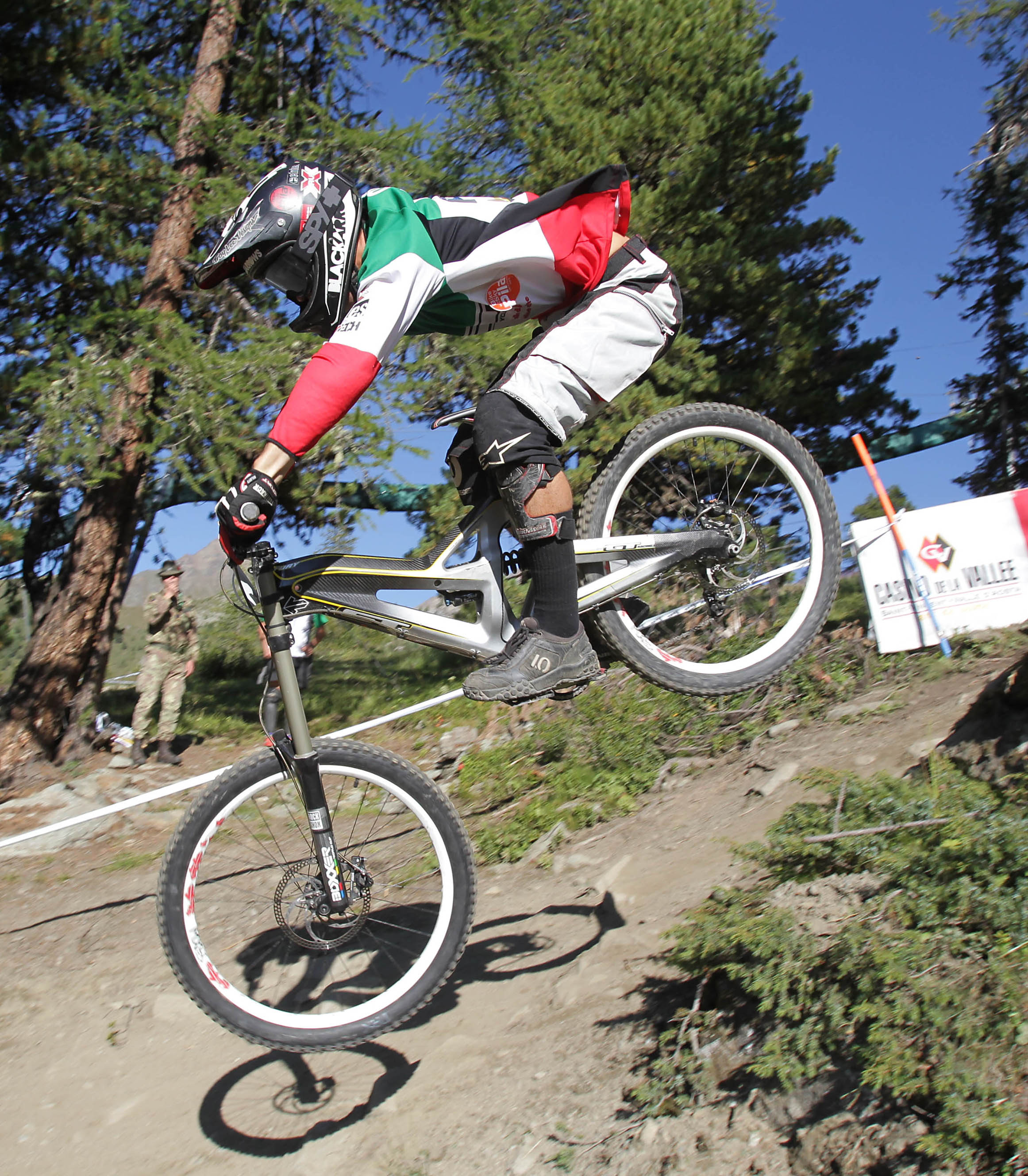 A Pila torna l’ iXS European Downhill Cup, adrenalina e mountain bike sulle Alpi