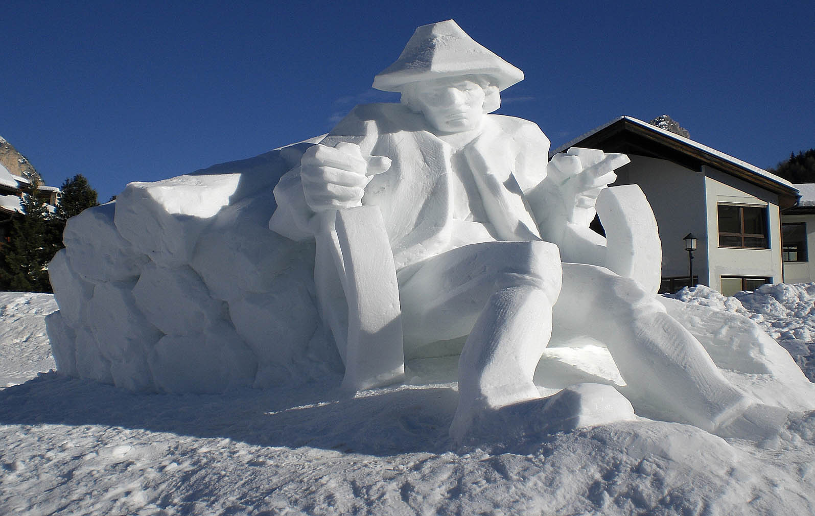 In Val Gardena il Concorso di scultura nella neve 2012