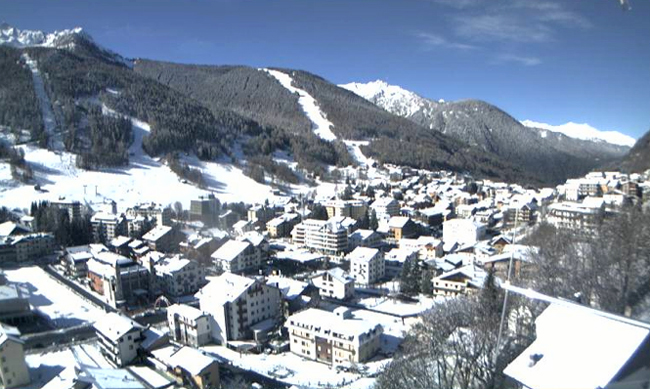Intensa nevicata primaverile sulle Alpi