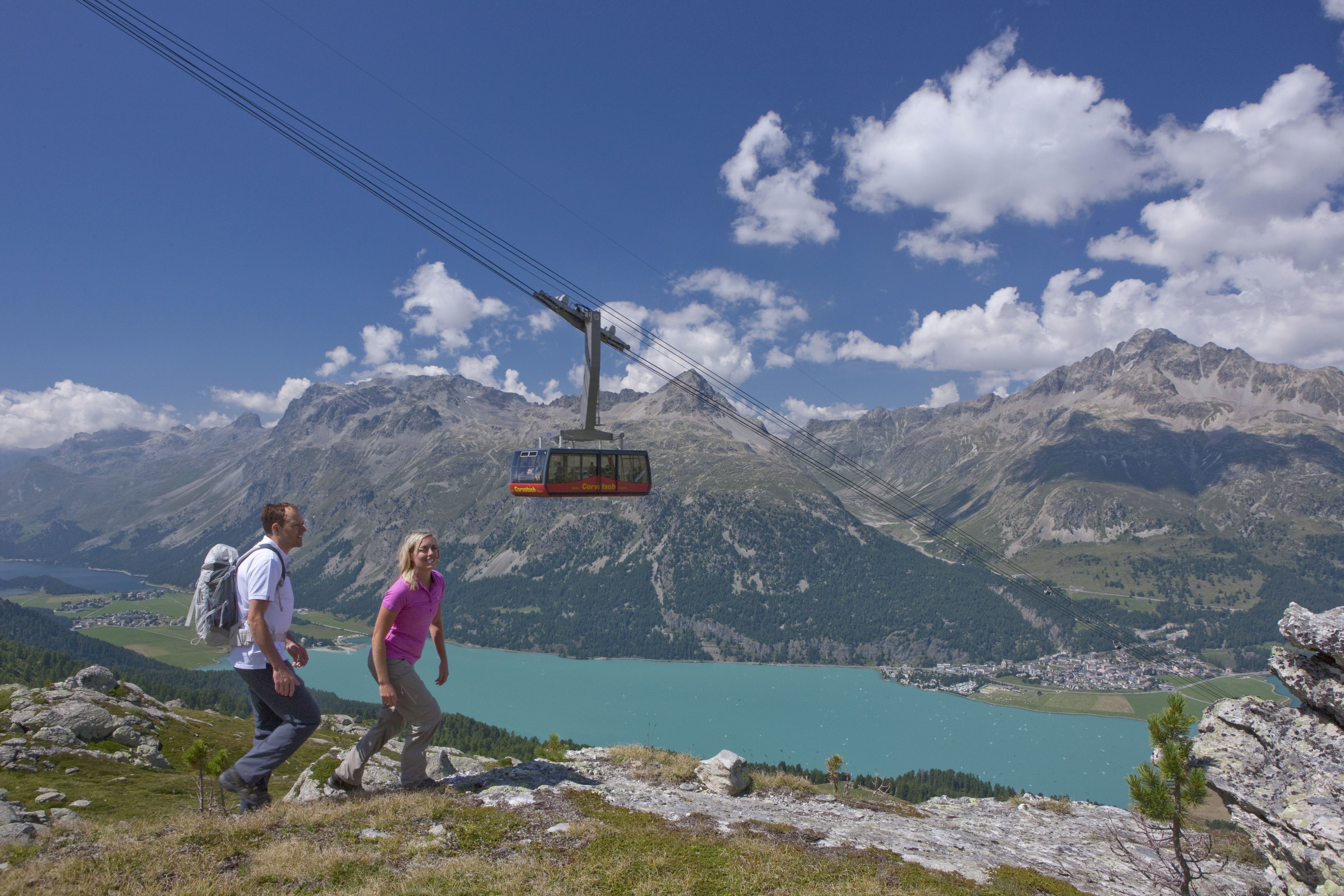 Vacanza attiva in Engadina, tra laghi e cime alpine: le offerte