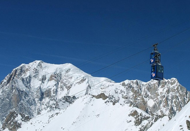 Aosta: mostra fotografica “Il Cantiere tra le nuvole”