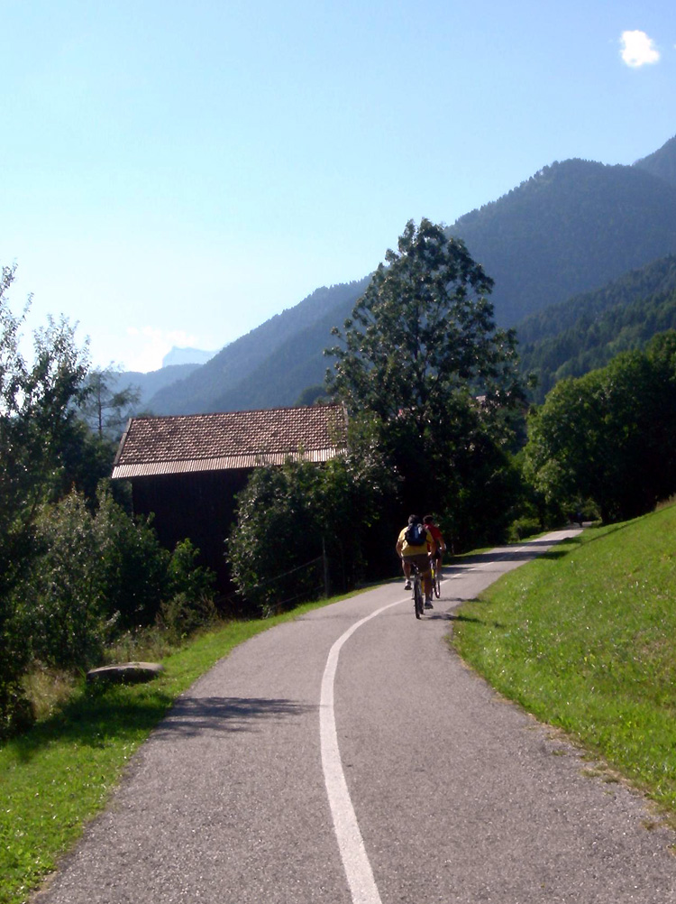 Inaugurata la pista ciclabile tra Calalzo di Cadore e Cortina d’Ampezzo
